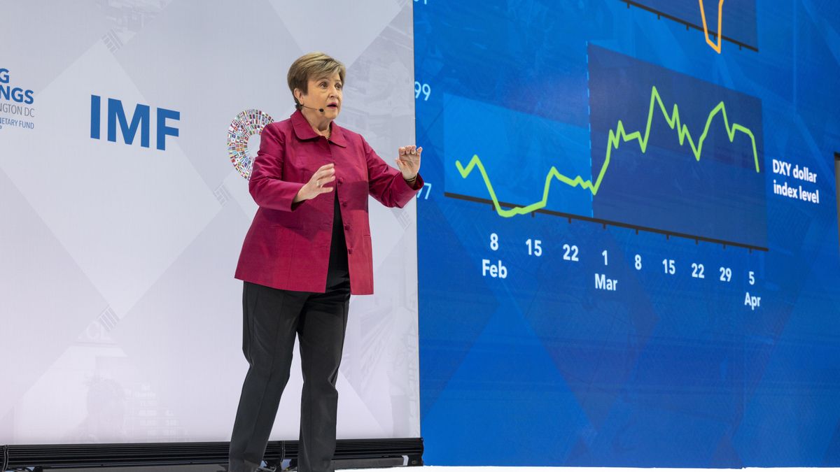 El FMI recorta las previsiones y advierte de que la guerra en Oriente Medio podría provocar una “recesión global”