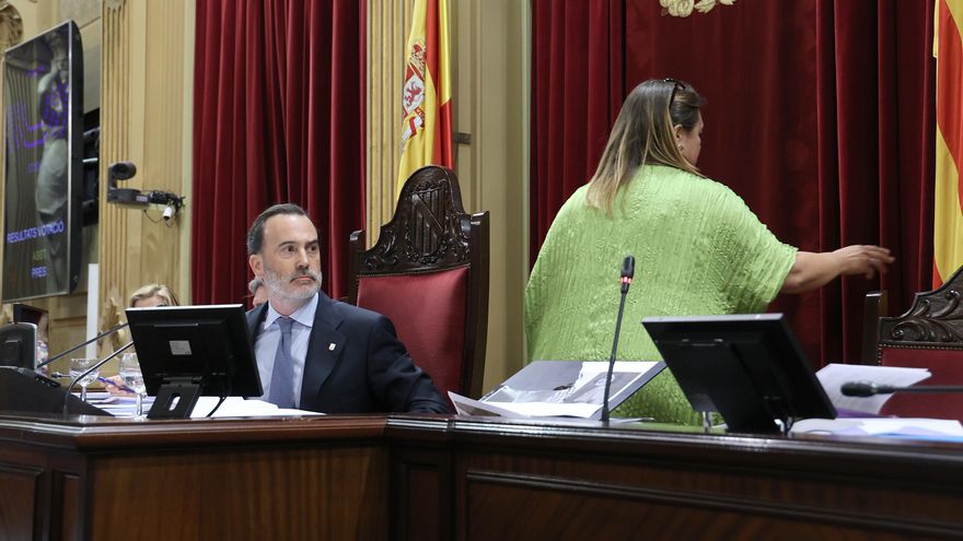El Parlament balear no defenderá a su presidente ultra ante el Constitucional por expulsar a dos diputadas socialistas