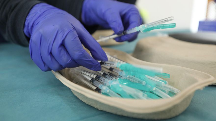 Navarra arranca el 14 de octubre la vacunación contra la gripe y la COVID-19: calendario y cómo pedir cita