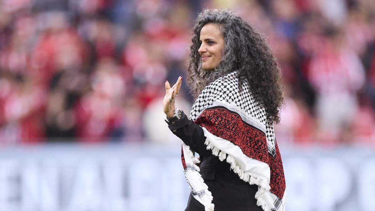 La exfutbolista Honey Thalijeh