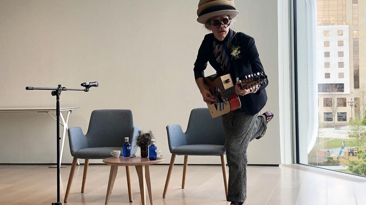 Martin Creed y su colorido show llegan al Centro Botín para jugar con el espacio y el tiempo