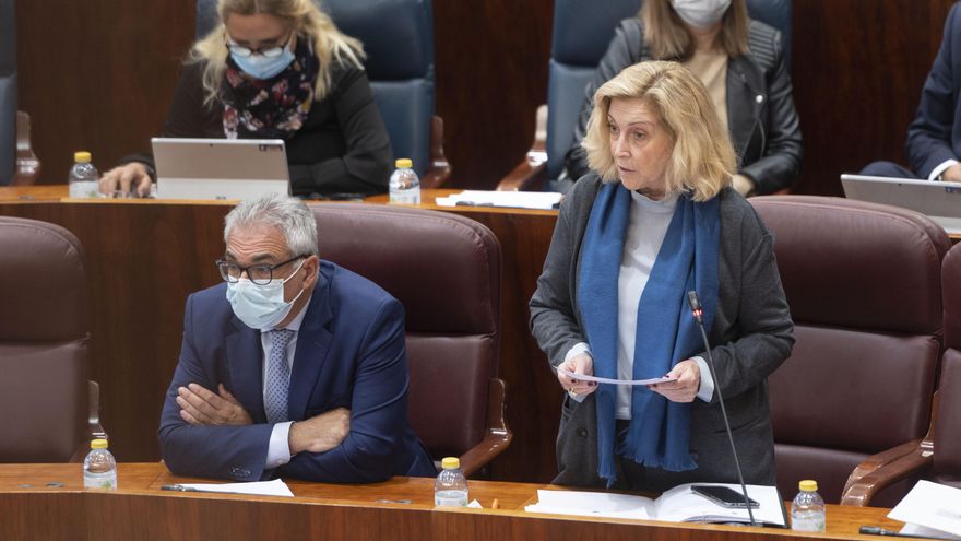 Archivo - La consejera de Familia, Juventud y Política Social, Concepción Dancausa, durante un pleno de la Asamblea de Madrid, a 2 de diciembre de 2021, en Madrid (España). Para este pleno está previsto el debate de las enmiendas a los Presupuestos region