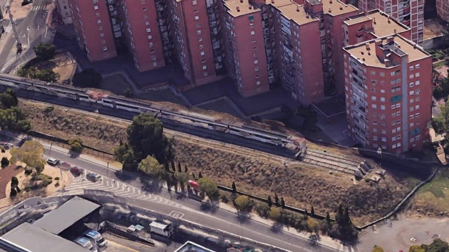 Óscar Puente pide dos condiciones a Ayuso para costear el tren de Cercanías Madrid hasta Navalcarnero