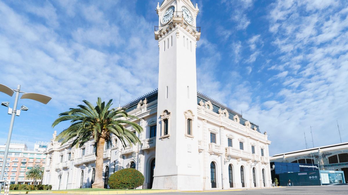 Edifici del Rellotge del Port de València.
