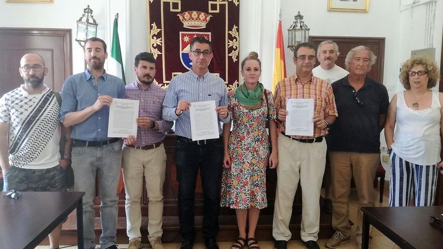 El Ayuntamiento de Barbate exige al Estado ayuda frente a la llegada de inmigrantes