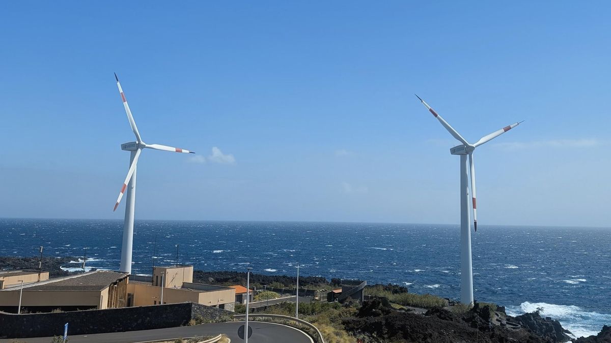 Los molinos del aeropuerto de La Palma: ¿siguen girando o llevan tiempo quietos?