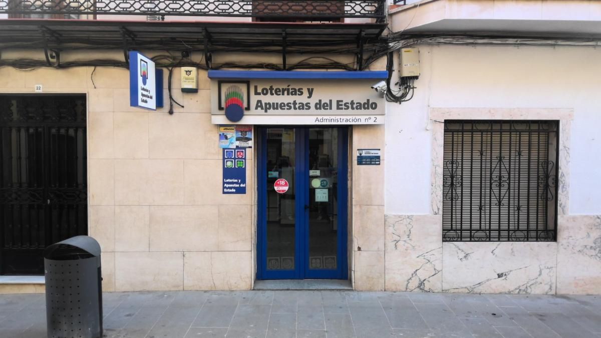 Administración de lotería ubicada en la calle Carmen, 22, en Aguilar de la Frontera.
