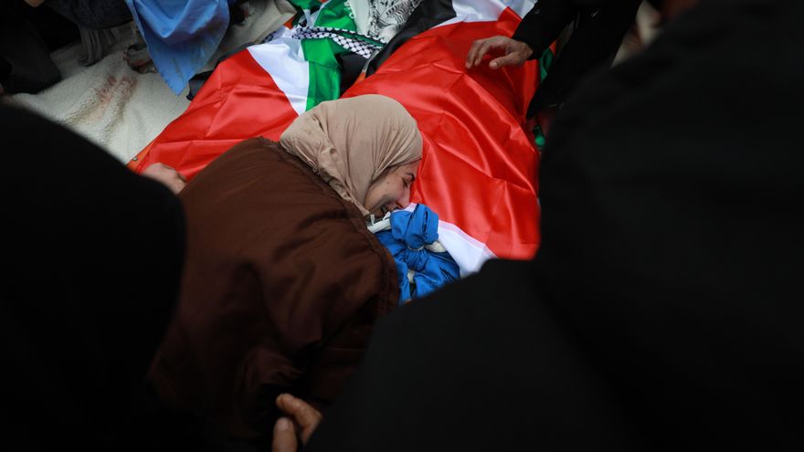 La policía israelí asesina a tiros a dos niños palestinos y a sus padres en Cisjordania