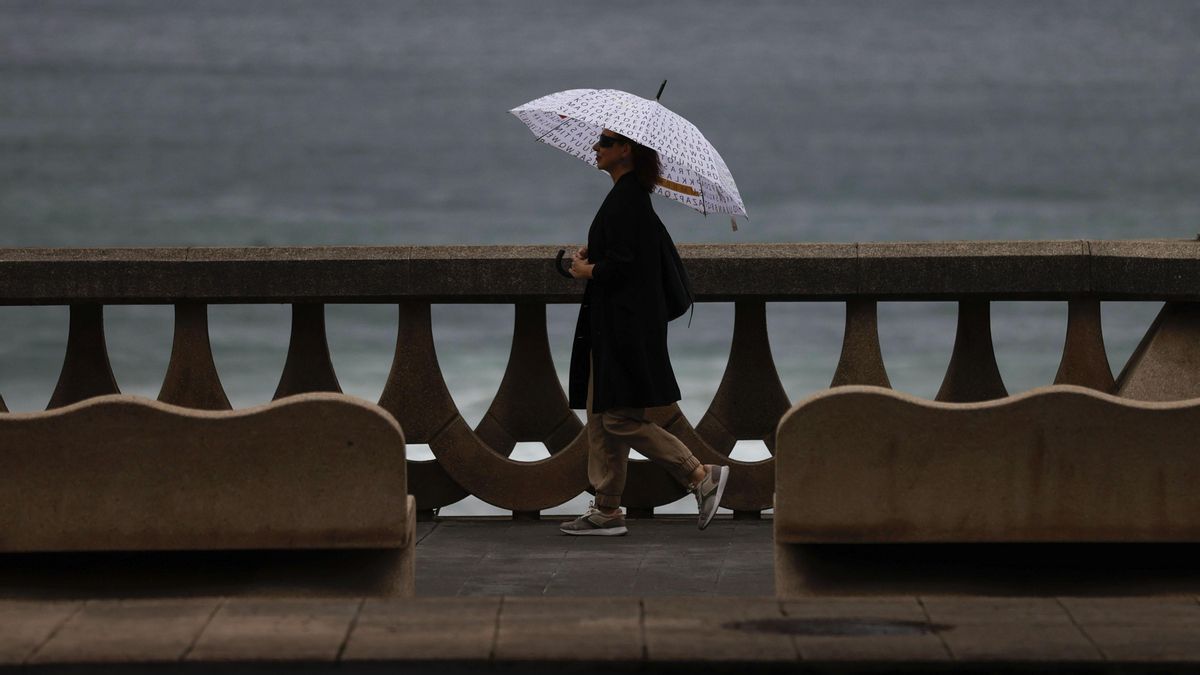 Aemet activa el aviso rojo este jueves para el litoral cántabro y vasco por la borrasca Benjamín