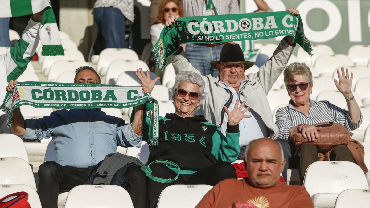 Grada Blanquiverde del Córdoba CF - CD Mirandés