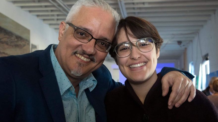 Enrique del Risco y su hija Lila