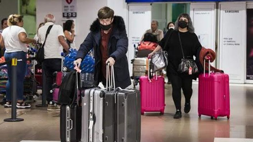 Migraciones vuelve a habilitar desde el sábado el trámite de reunificación familiar para que ingresen al país extranjeros que son parientes directos de argentinos