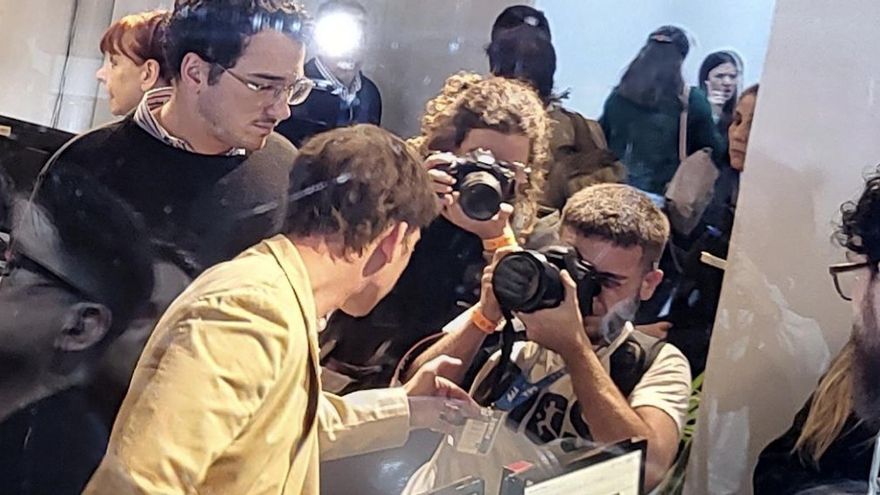 Lo que no se vio del debate porteño: el gesto intimidante de Santiago Caputo, la perra de Yamil Santoro y un cruce entre libertarios