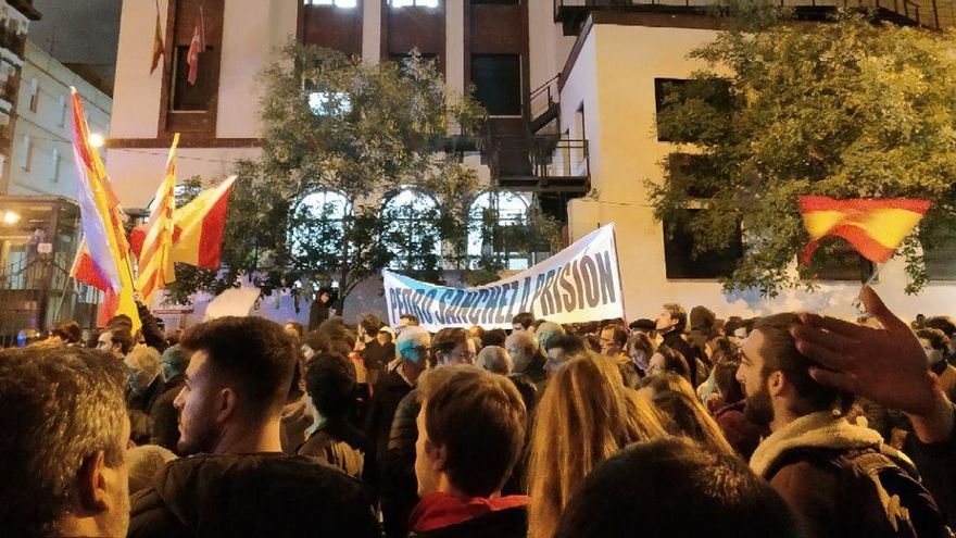 Concentración en Ferraz para protestar contra la ley de amnistía