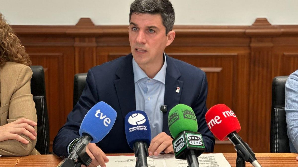 Daniel Fernández, portavoz del grupo municipal socialista de Santander.