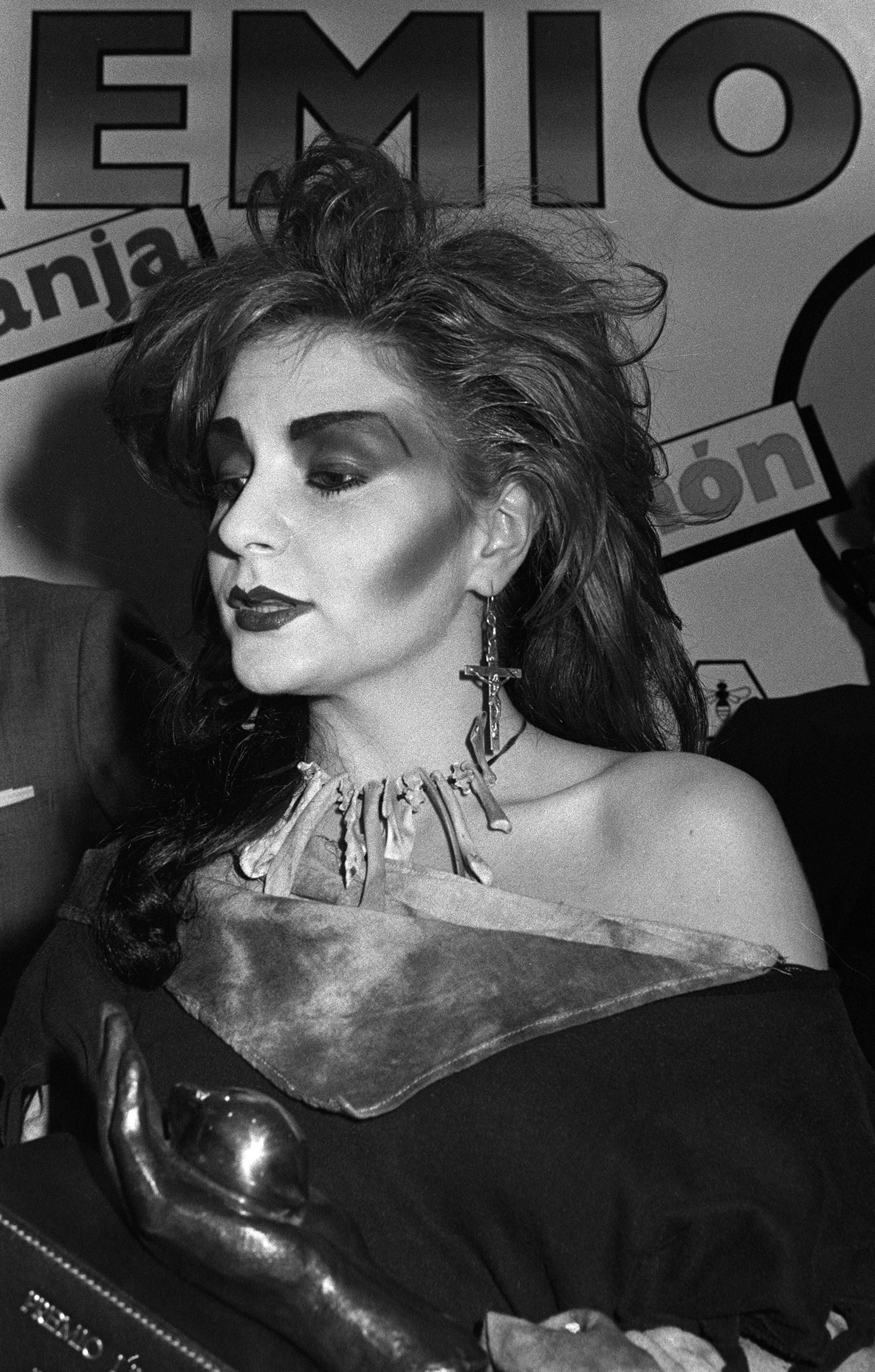 Alaska en un acontecimiento social en febrero de 1983