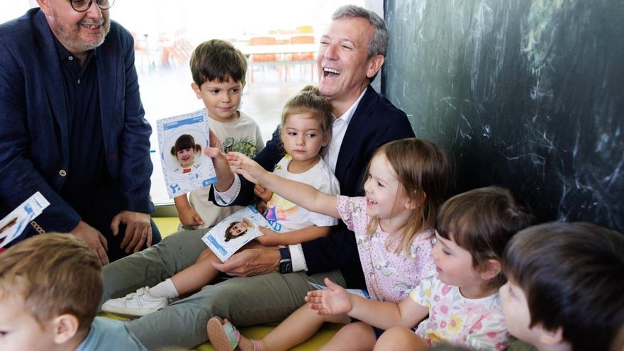 El titular del Gobierno gallego, Alfonso Rueda participa en la clausura del curso 2024/2025 en las escuelas infantiles públicas autonómicas