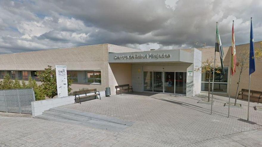 Un positivo en el centro de salud de Miajadas obliga a suspender las consultas