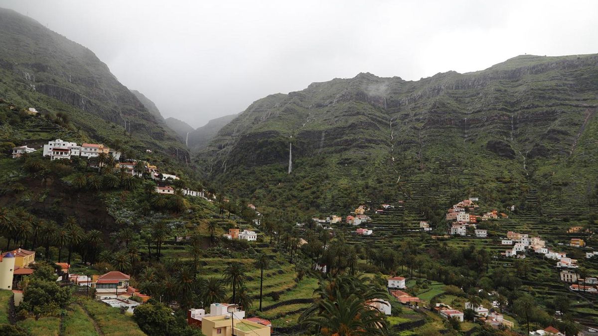Más de un centenar de vecinos de Valle Gran Rey, sin agua tras el paso de la borrasca Therese