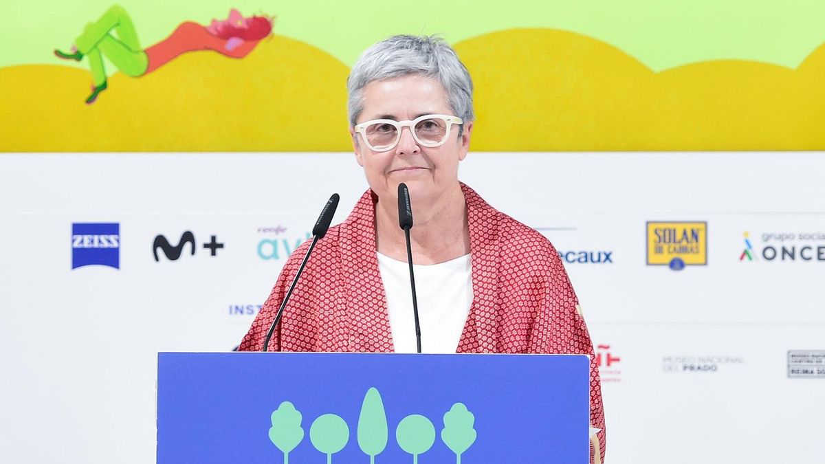 Librerías y editoriales apoyan a Eva Orúe tras su destitución como directora de la Feria del Libro y piden una explicación