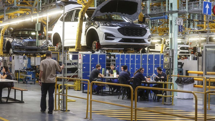 Sueldos de 200 euros en plena DANA: los 900 trabajadores con discapacidad de un proveedor de Ford piden ser despedidos