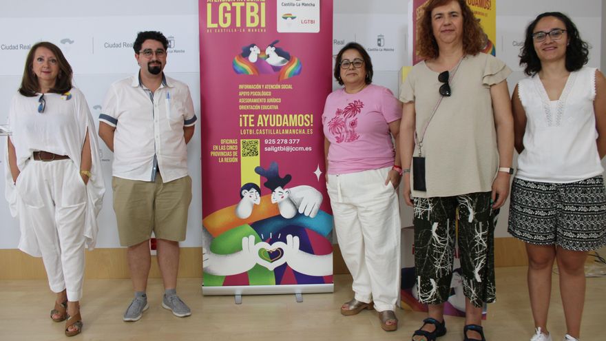 Las oficinas provinciales de Atención Integral a personas LGTBI de Castilla-La Mancha ya están en funcionamiento