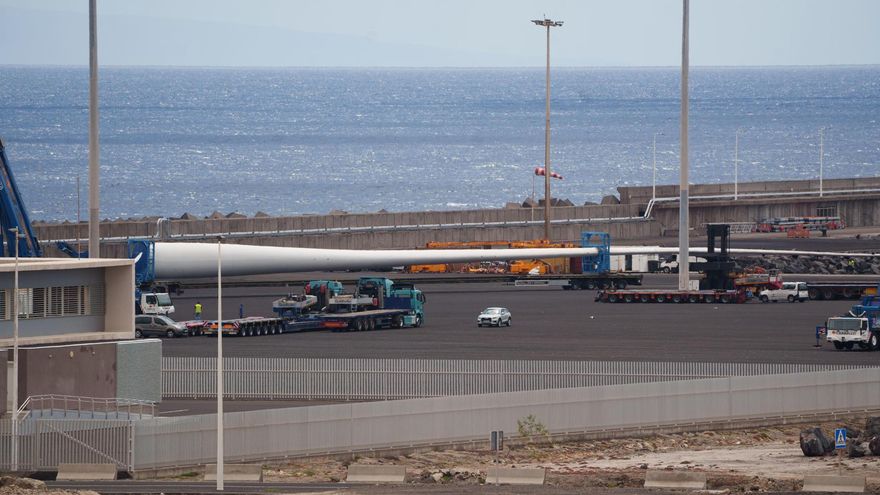 Puerto de Granadilla, en el municipio tinerfeño de Granadilla de Abona, donde se espera que fondee el buque de cruceros MV Hondius procedente de Cabo Verde con 140 personas a bordo, entre ellos 14 españoles. EFE/ Ramón de La Rocha