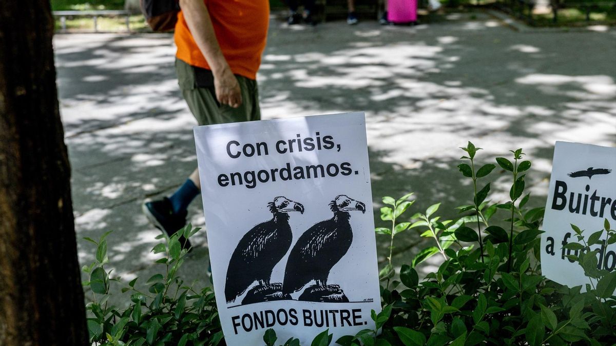 Las mejores pancartas de la manifestación por la vivienda en Madrid, en imágenes