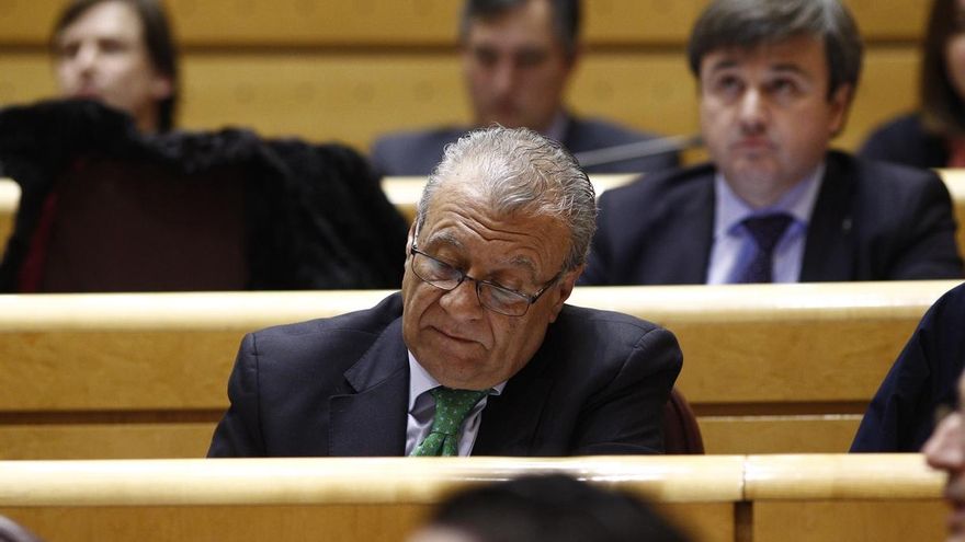 El senador autonómico por Madrid Jesús Fermosel (PP), primero en acreditarse en el Senado tras las elecciones