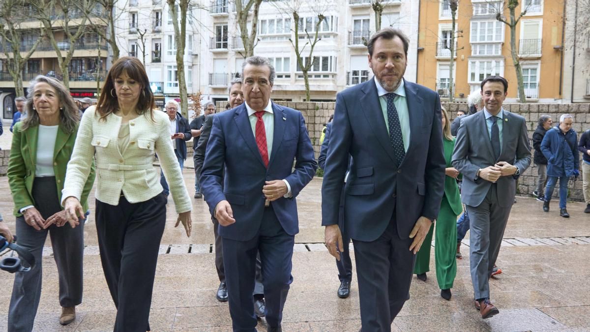 El PNV elige al sociólogo, empresario y presidente de la Vital Jon Urresti, de 60 años, como candidato en Vitoria