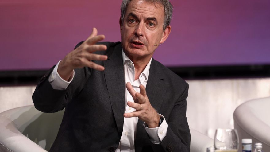 El expresidente del Gobierno José Luis Rodríguez Zapatero participa en la mesa 'Una mirada europea y española sobre Latinoamérica' en Casa América, a 17 de octubre de 2022, en Madrid (España).