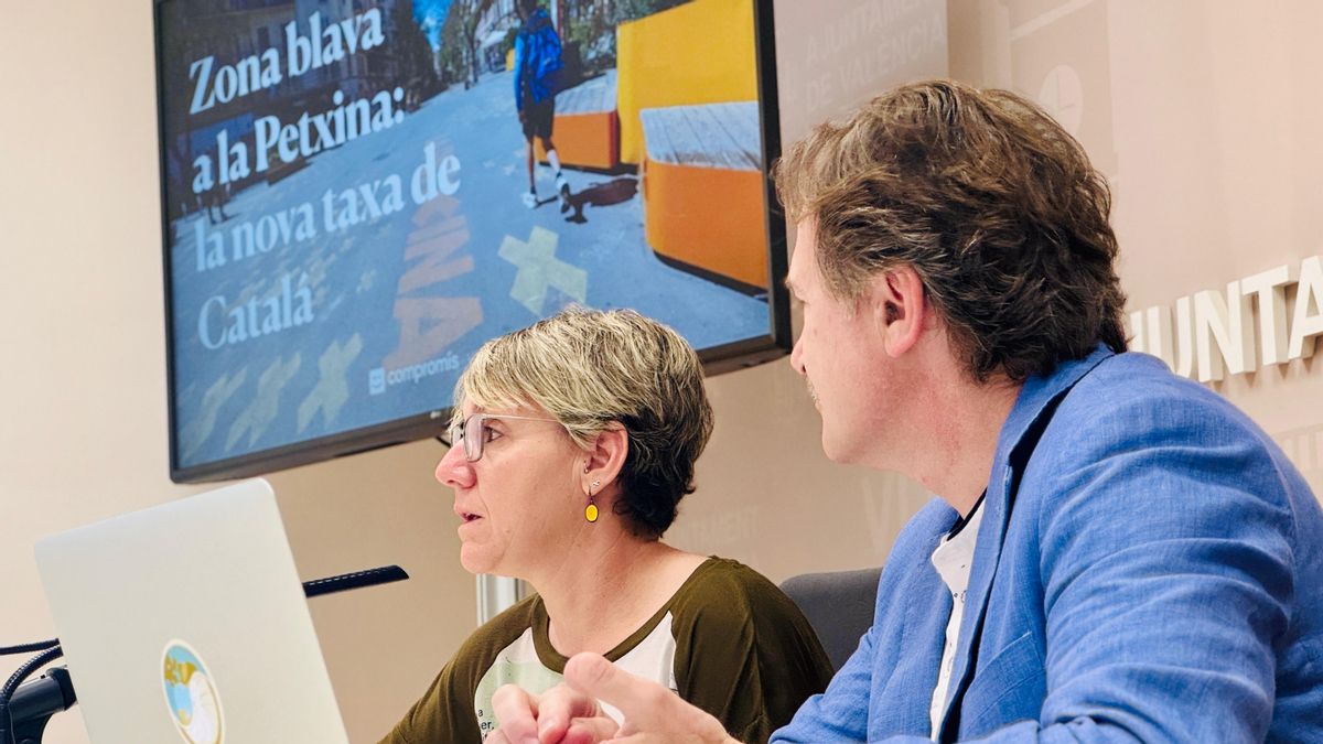 Los concejales de Compromís Papi Robles y Giuseppe Grezzi en rueda de prensa.