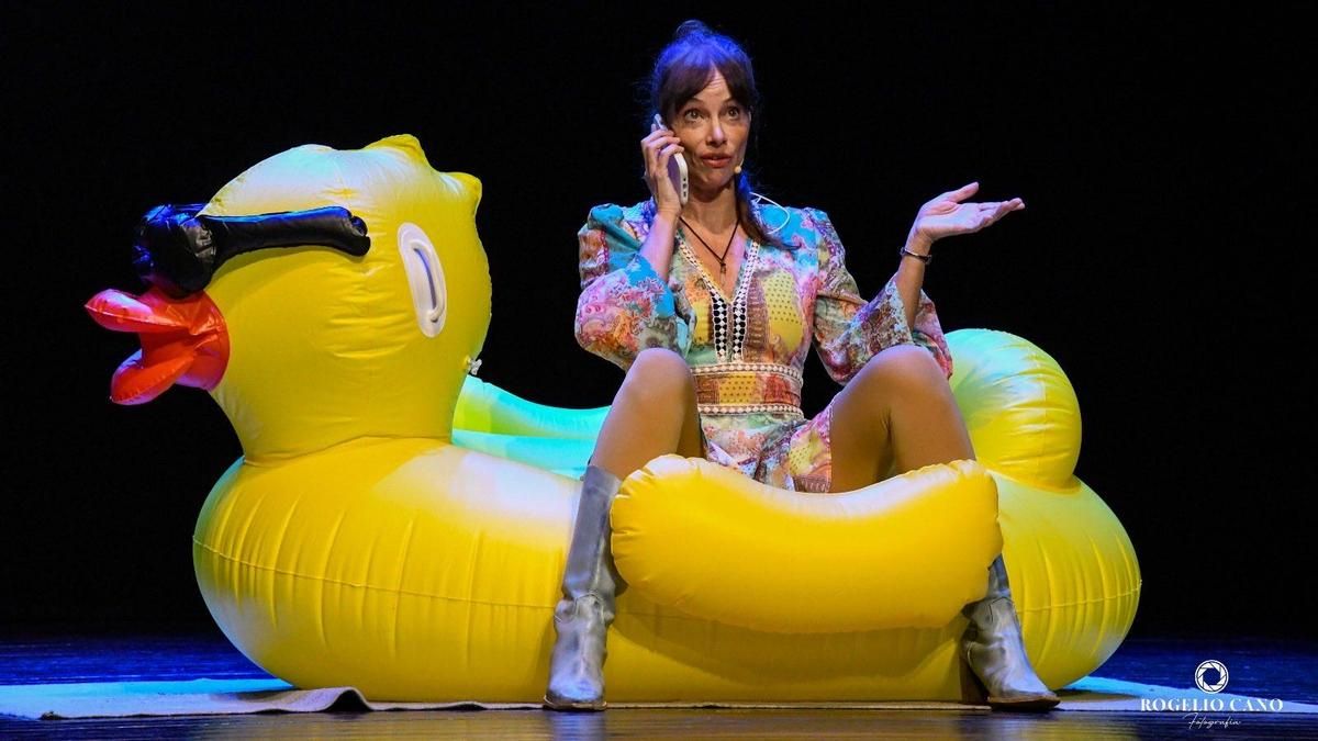 Beatriz Rico presenta este domingo su comedia “Pepa, no me des tormento” en Laguna de Negrillos