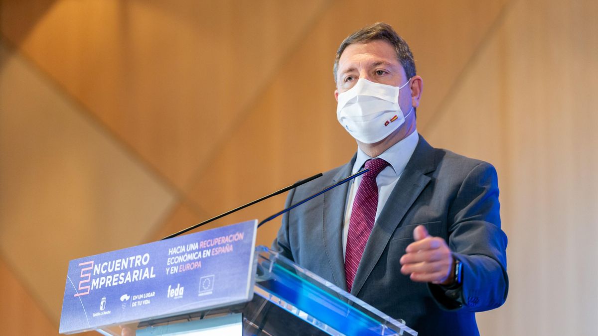 El presidente de Castilla-La Mancha, Emiliano García-Page, en su intervención durante la clausura de un acto empresarial en Albacete