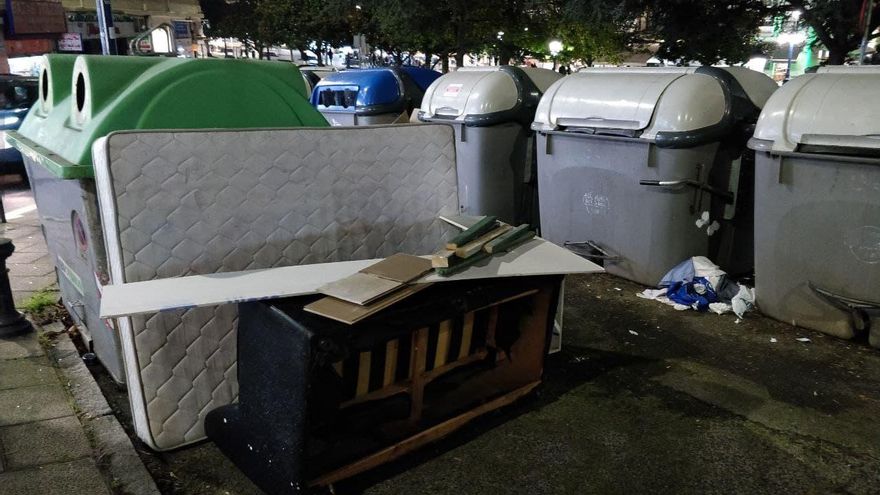 El conflicto de la basura en Santander experimenta una escalada al no efectuarse un traspaso pacífico entre empresas