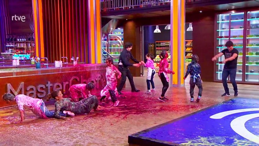 Samantha Vallejo-Nágera acabó en el suelo y llena de pintura en la semifinal de 'MasterChef Junior'