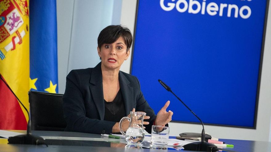 La ministra de Vivienda, Isabel Rodríguez, durante una rueda de prensa tras el Consejo de Ministros, a 20 de octubre de 2026, en Madrid (España).