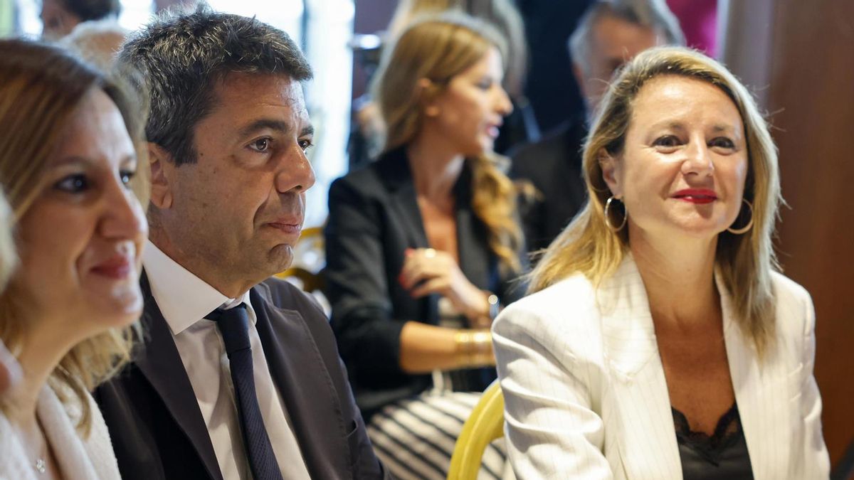 Begoña Carrasco, junto al president Carlos Mazón, y la alcaldesa de València, María José Catalá.