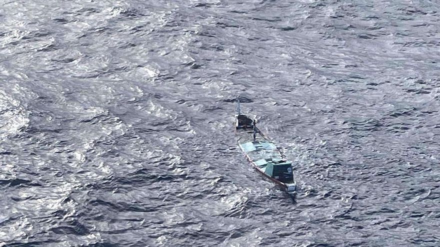 Nueve náufragos, un cayuco en Brasil y 40 cuerpos en playas de Mauritania: la muerte sigue acechando a la ruta canaria