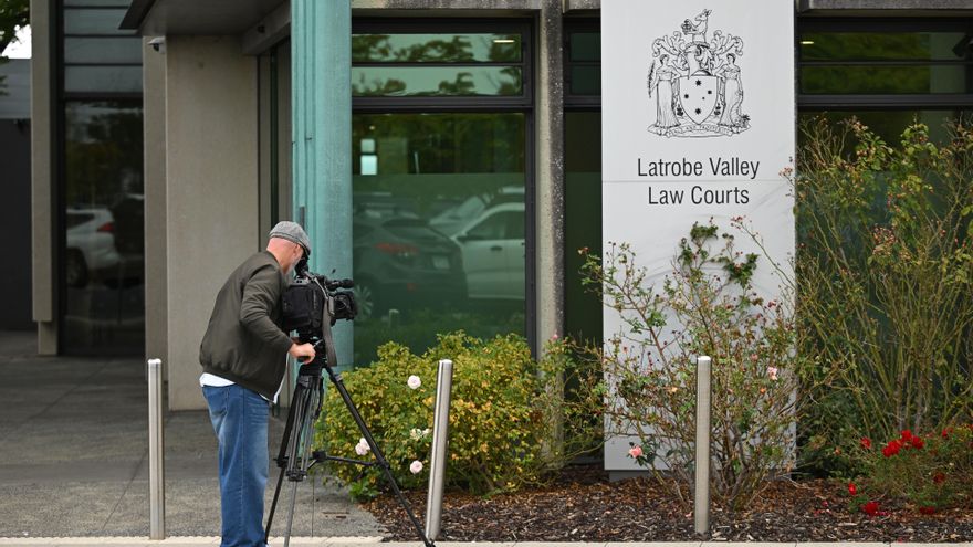 Un tribunal australiano juzga a una acusada de asesinar a 3 familiares con setas venenosas