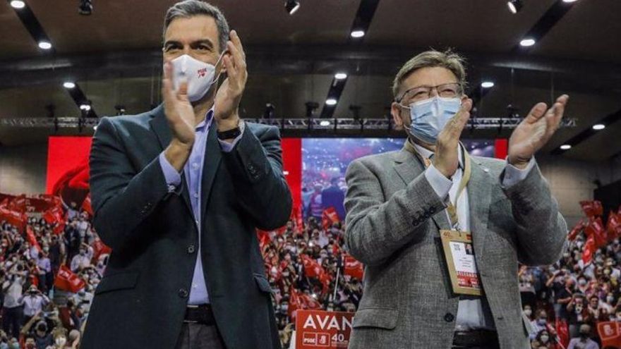 Pedro Sánchez y Ximo Puig en el 40 Congreso Federal del PSOE en València.