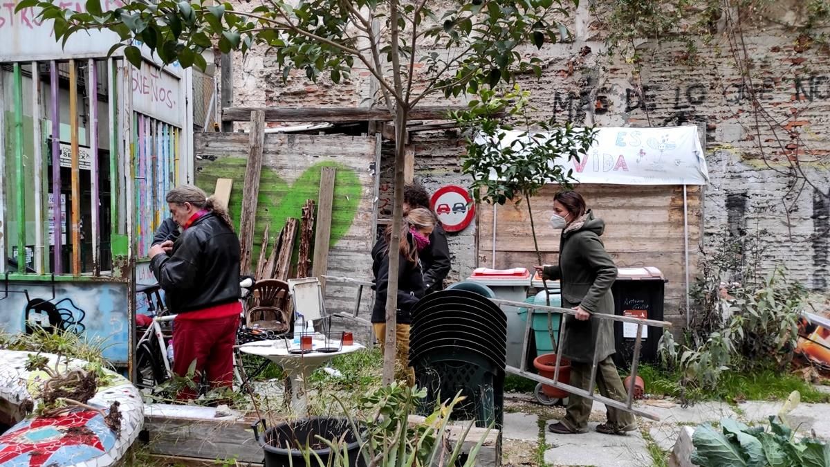 Muchos vecinos acudieron a la llamada de rescate