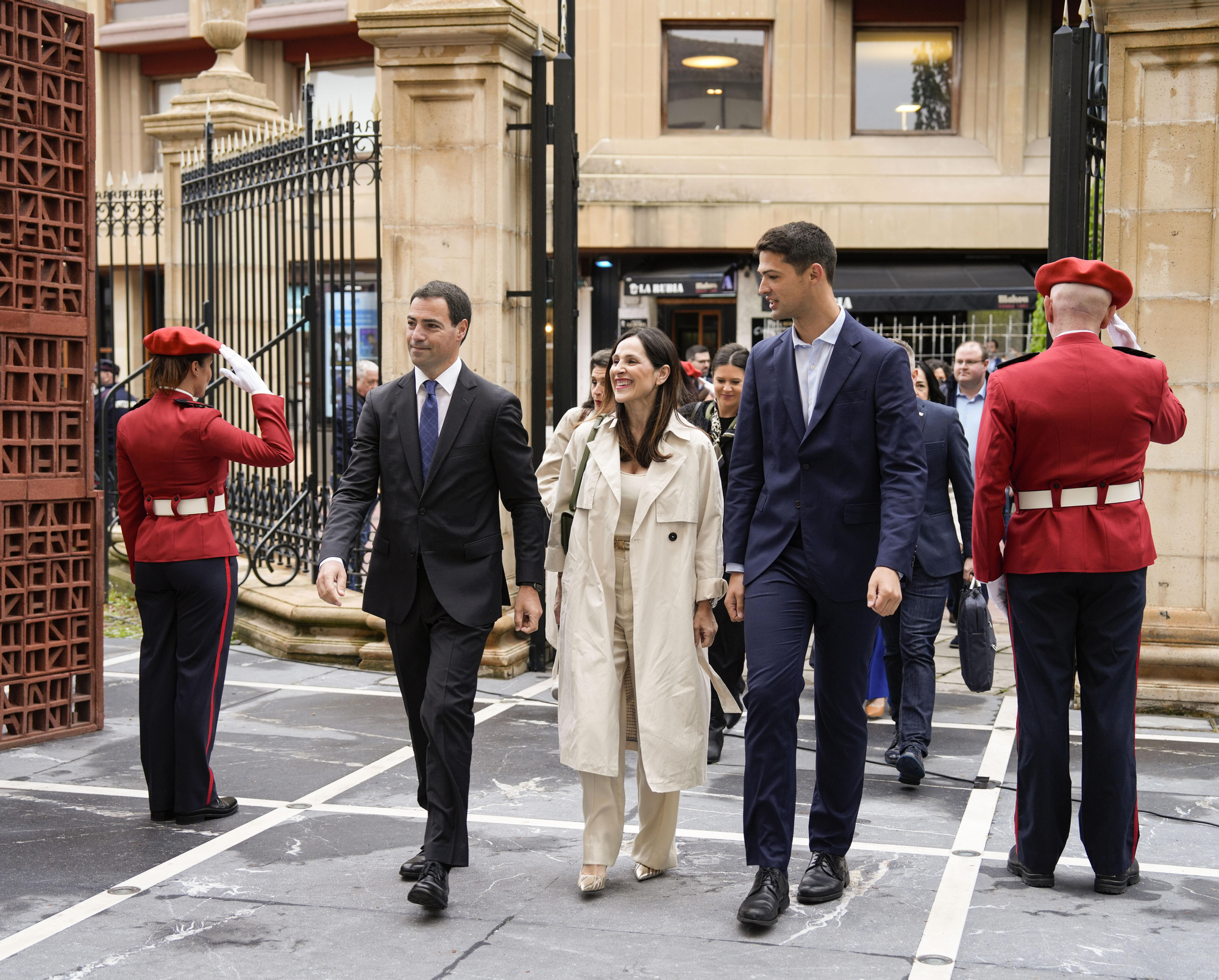 Imanol Pradales, Bakartxo Tejeria y Joseba Díez Antxustegi