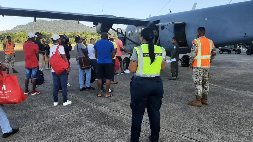 Panamá deporta a un segundo grupo de colombianos por suponer "un riesgo para la seguridad"
