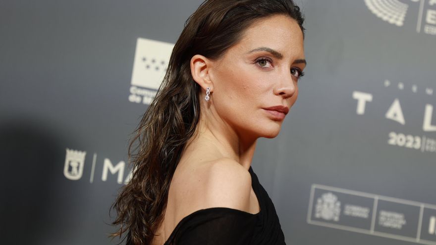 María Hervás explora los roles de género con 100 hombres en un maratón de 24 horas