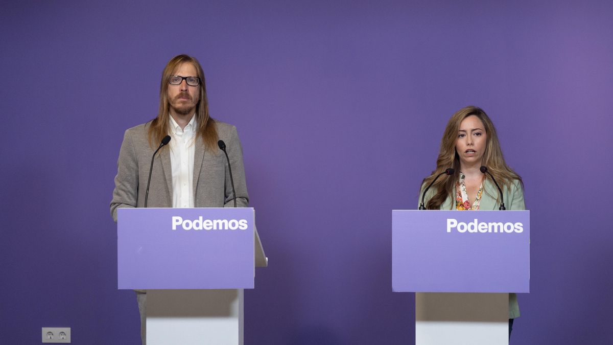 Archivo - El portavoz de Podemos, Pablo Fernández y la coportavoz de Podemos, María Teresa Pérez, durante una rueda de prensa, en la sede del partido, a 9 de septiembre de 2024, en Madrid (España).