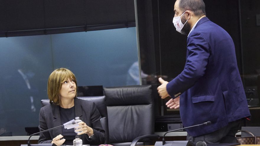Uxue Barkos acusa a Chivite de "jugar a un Gobierno monocolor" tras su "acercamiento" a Navarra Suma