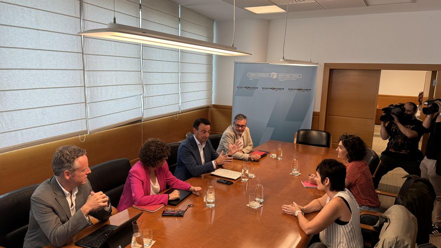 LAB pide impulso desde el Gobierno vasco para fijar un salario mínimo de 1.600 euros y la reducción de jornada