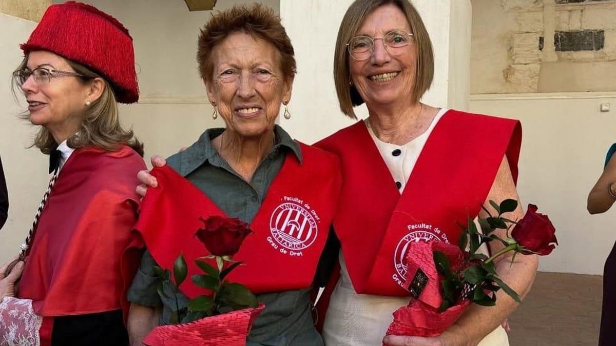 "Sempre vam tenir ganes de seguir estudiant": dues septuagenàries compleixen el seu somni universitari