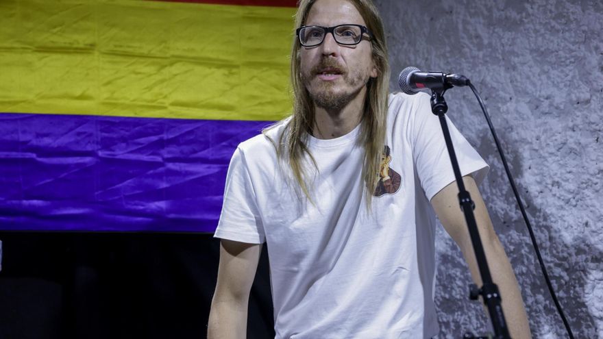 El Secretario de Organización de Podemos, Pablo Fernández, durante el acto para hablar sobre la candidatura del portavoz nacional a la alcaldía de Madrid.